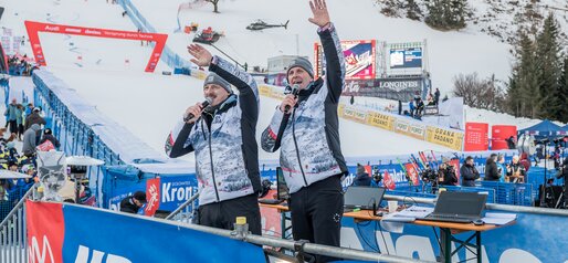 Zwei Moderatoren im Zielbereich sorgen für die Unterhaltung der Zuschauer. | © Gianvito Coco