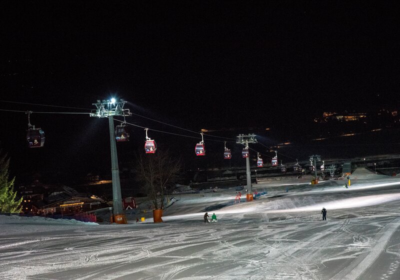 Die Piste Korer bei Nachtskifahren. | © Skirama Kronplatz